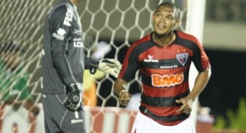 Acidente na BR-020 mata jogador Agenor, ex-volante do Atlético